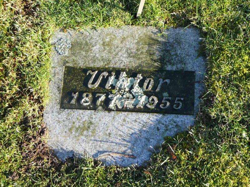 Grave number: 01 D   214