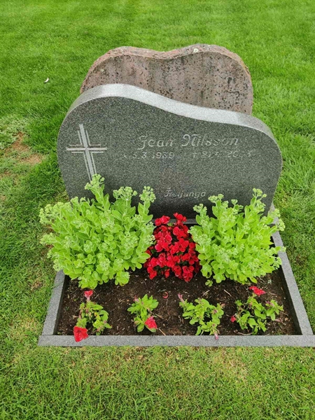 Grave number: VK K   325, 326