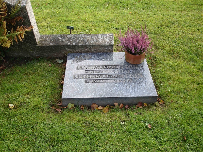 Grave number: HK B   177