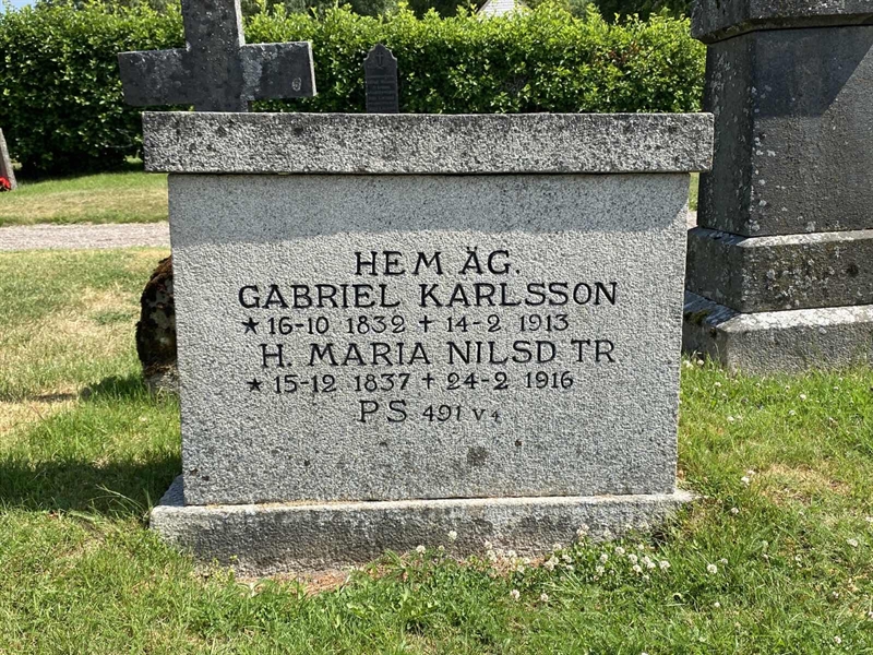 Grave number: 8 1 03    11b