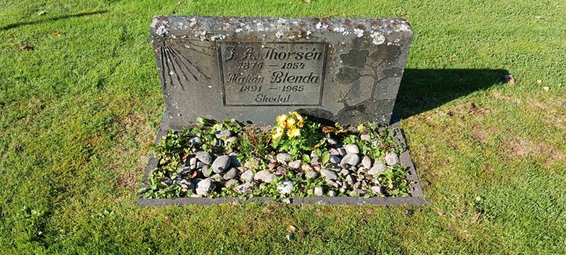 Grave number: 2 D   175