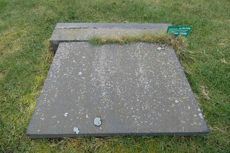 Grave number: TR 1A   217b