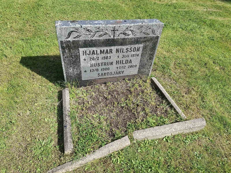 Grave number: 001 2   903