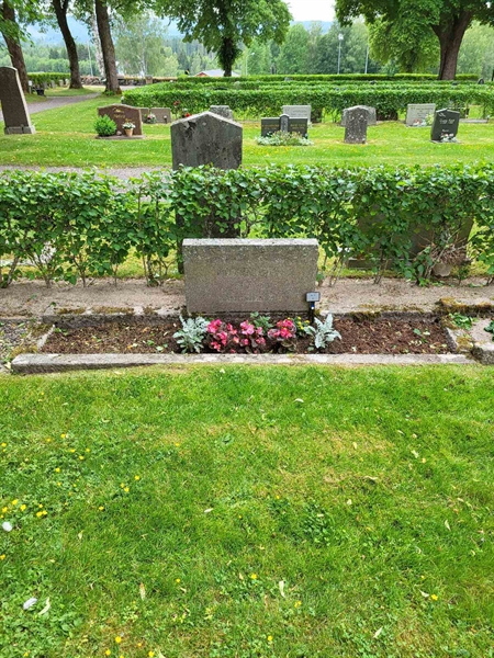 Grave number: Jä 02    23