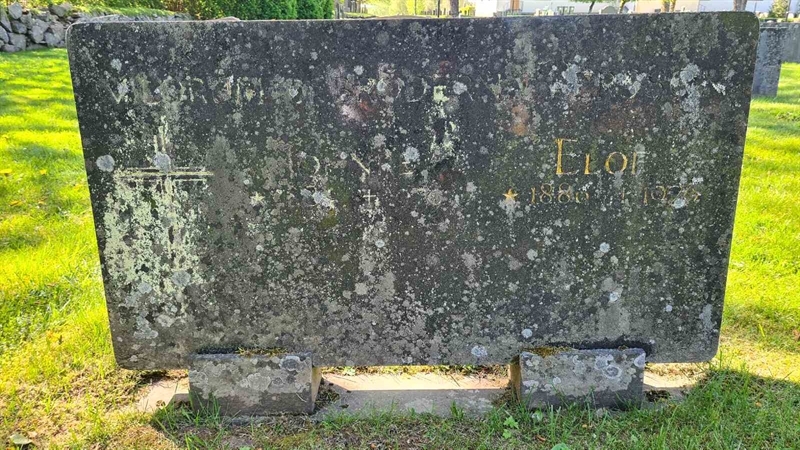 Grave number: M G 15 54-55