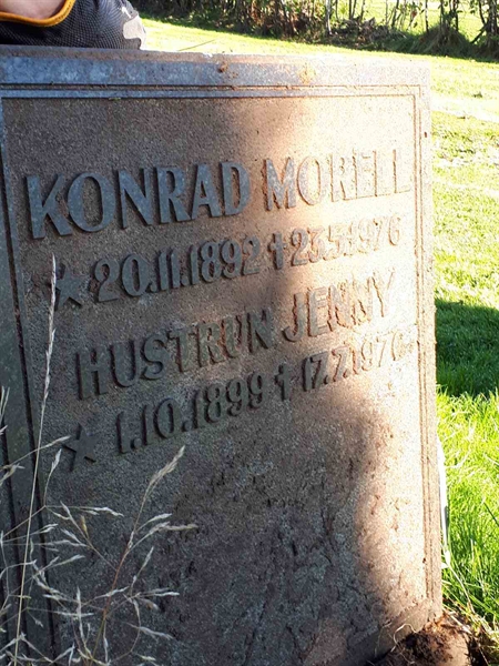 Grave number: NK F B   964