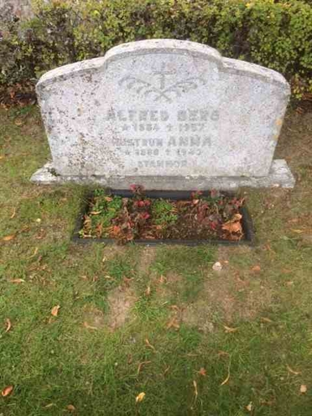 Grave number: 2 P     2