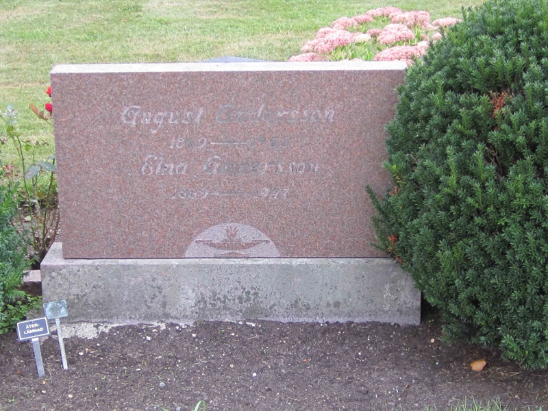 Grave number: 1 R    23