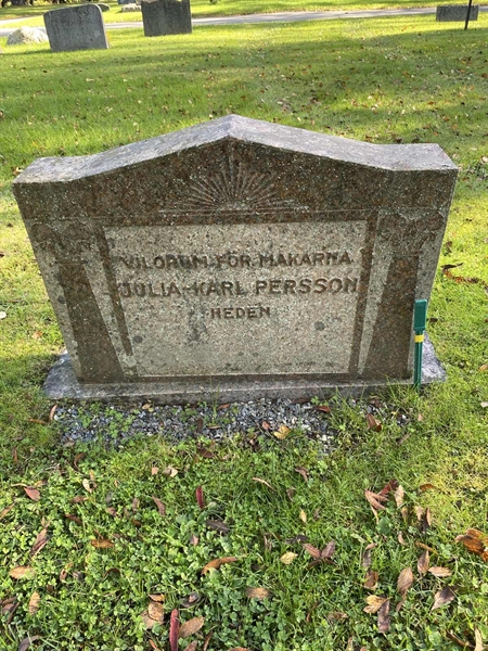 Grave number: 6 01 139, 140