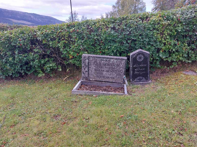 Grave number: K K    24, 25