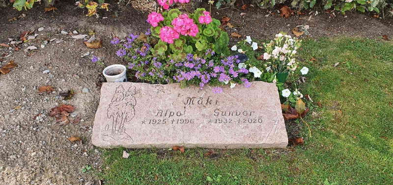 Grave number: N 005  0055, 0056