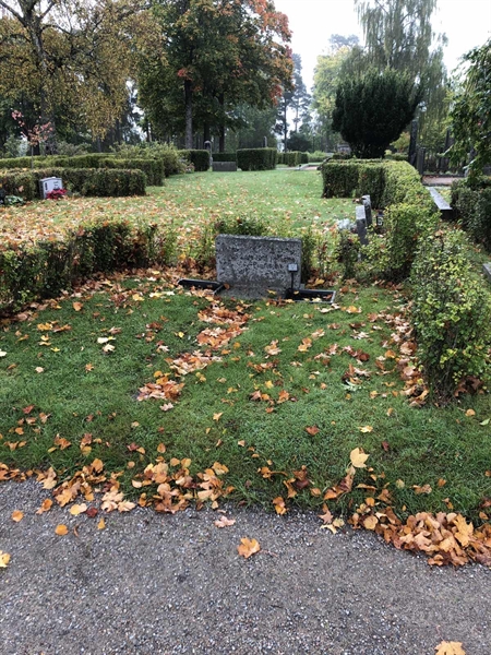 Grave number: 1 H    98