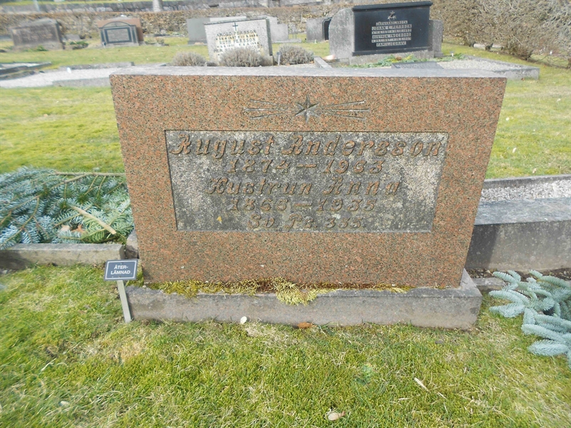 Grave number: NÅ M6   111