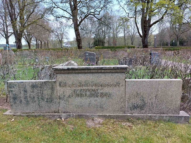 Grave number: HÖ 6   73, 74