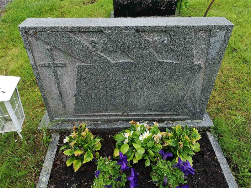 Hautatunnus: NK 12    43