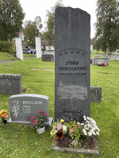 Grave number: MV II    12A