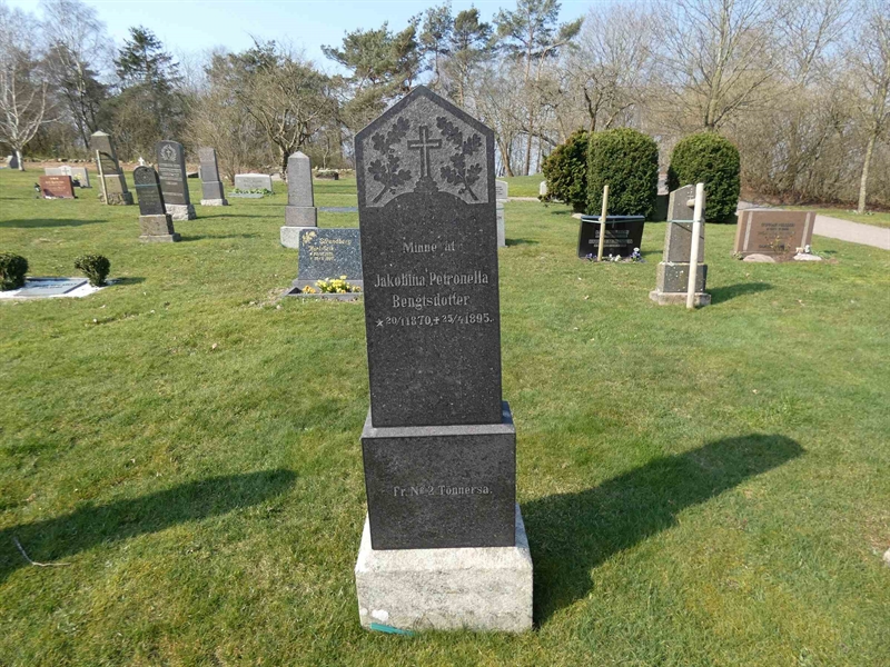 Grave number: EL 2   645