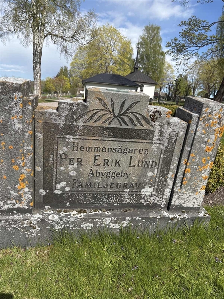Gravnummer: H 047 001-01
