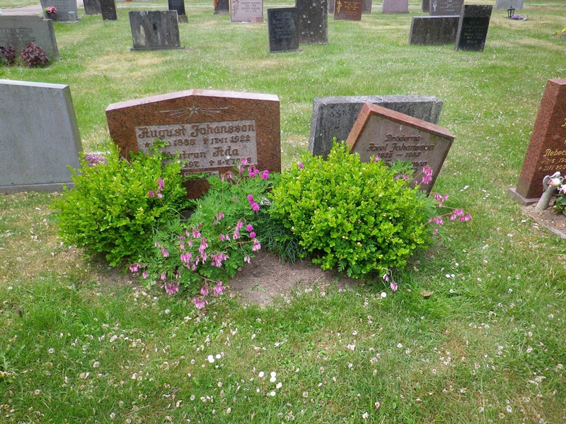 Grave number: LO I    88, 89