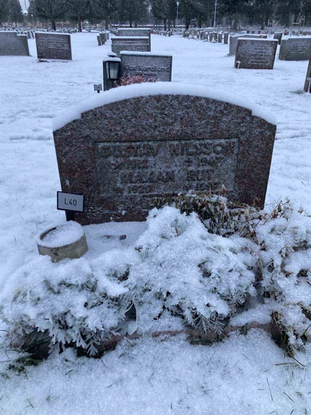 Grave number: 1 NL    40
