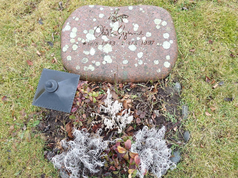 Grave number: SG 4 98:1