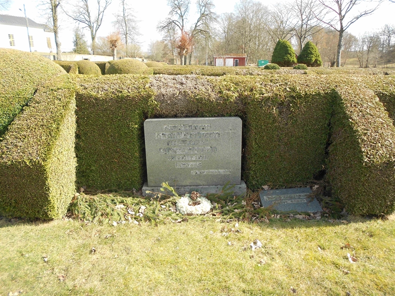 Grave number: V 29   153