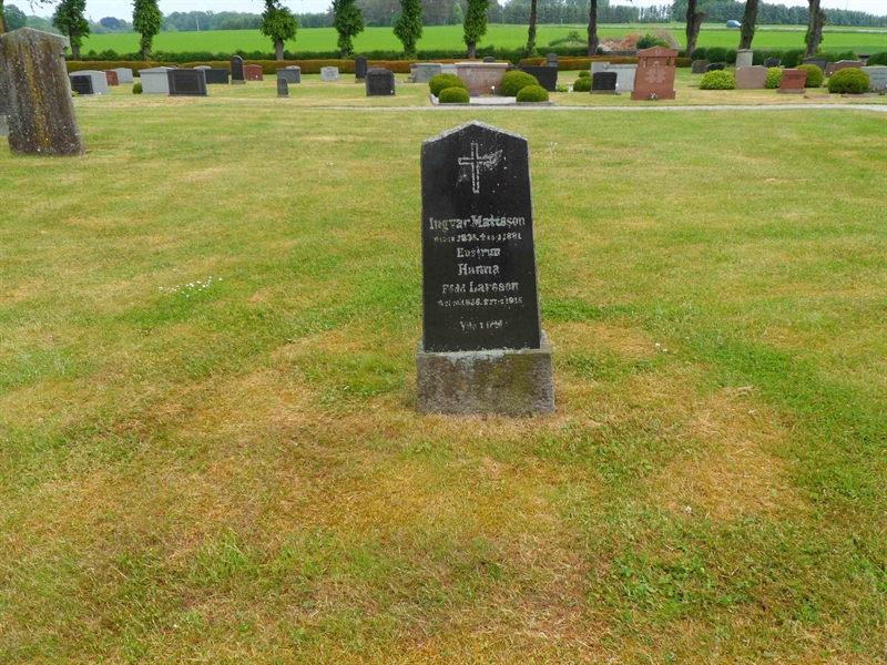 Grave number: ÖH E    59, 60, 61