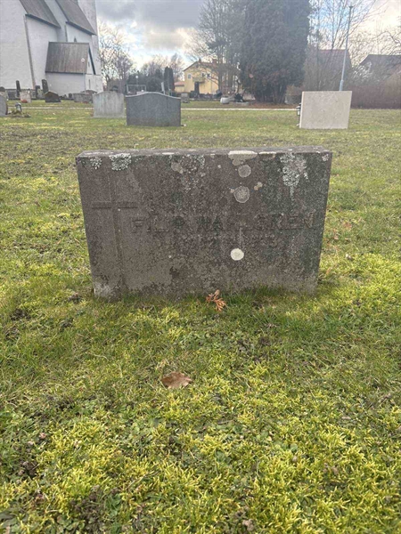 Grave number: E E 64