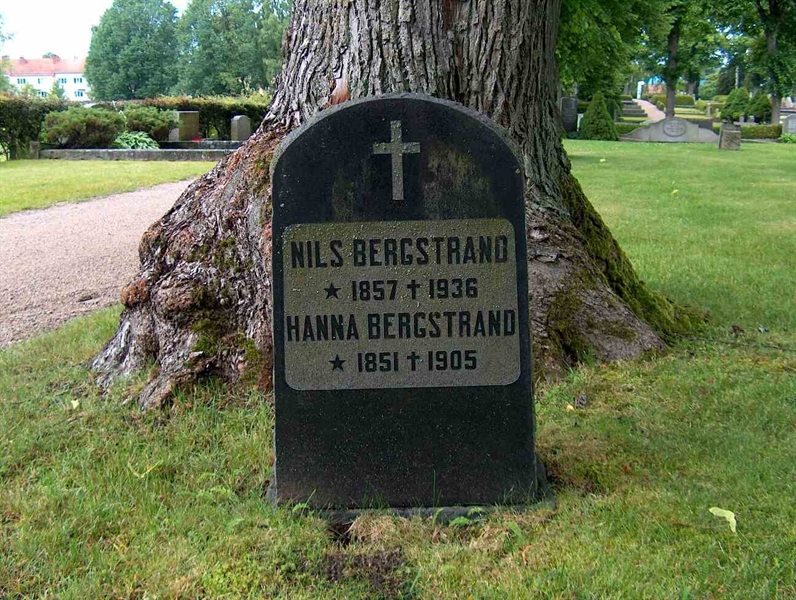 Grave number: HÖB GA07    14