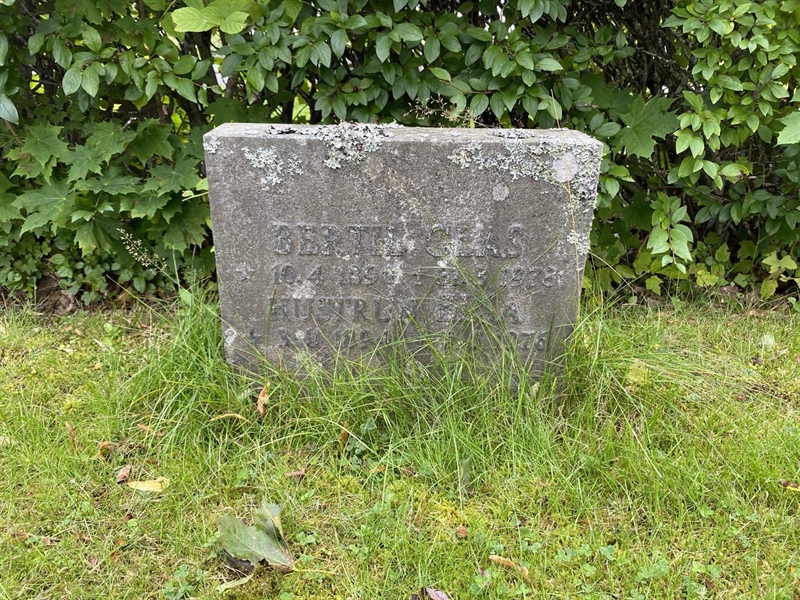 Grave number: 2 6   0U169