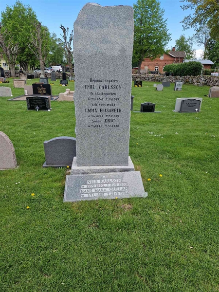Grave number: 04 A  212, 213