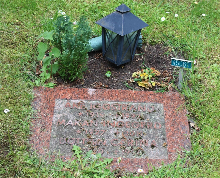 Grave number: Ö 45    69