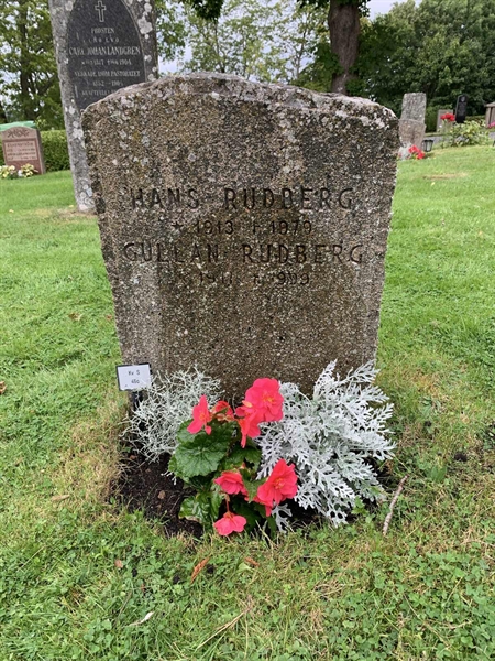Grave number: M S   46c