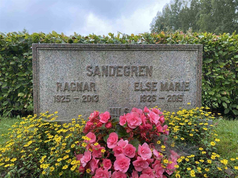 Grave number: 1 19      7, 8, 9