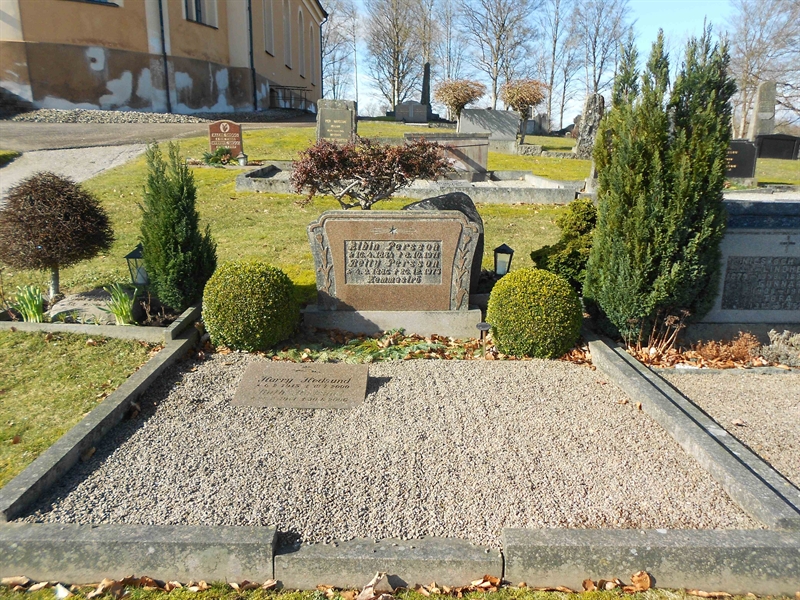 Grave number: NÅ G4    41, 42