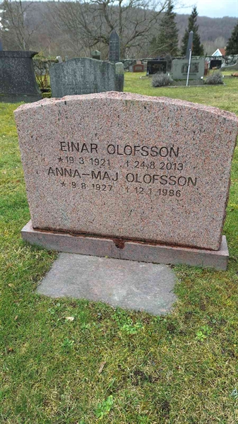 Hautatunnus: VG B   152-153