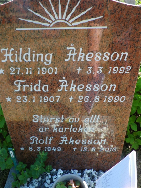 Grave number: OS ÖK   316, 317