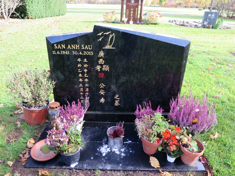Grave number: HNB VI    13