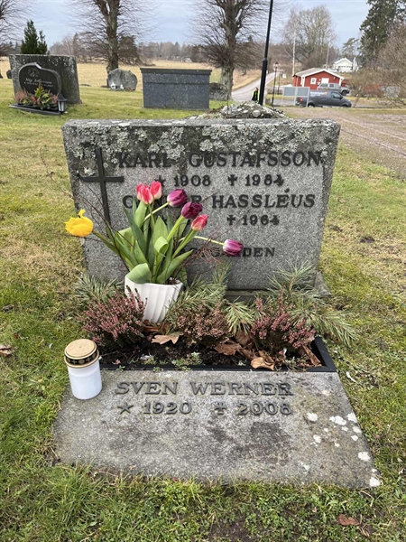 Grave number: HA D    30