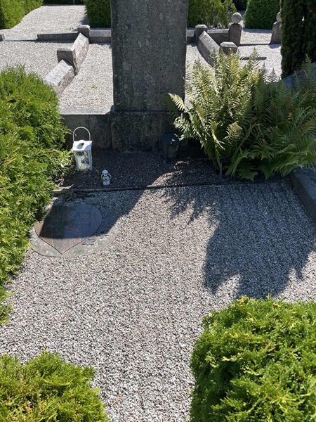Grave number: NK V    69