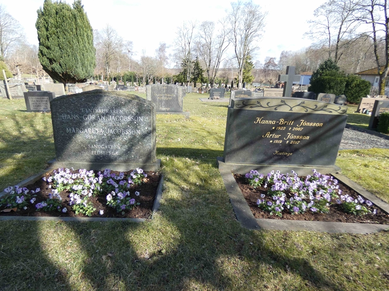 Grave number: SN E     7