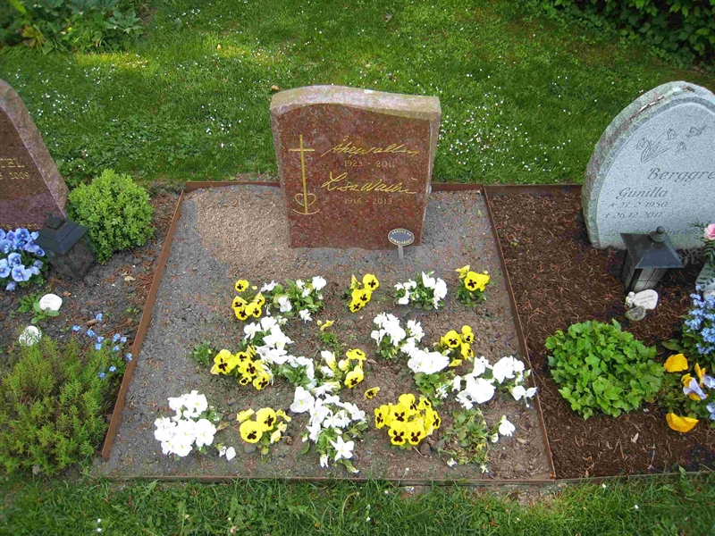 Grave number: NK Urn XVIII    26