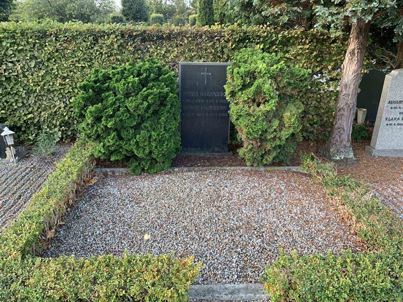 Grave number: NK D     6