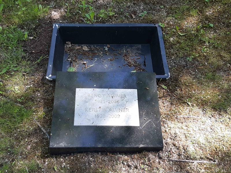 Grave number: KA 15   271