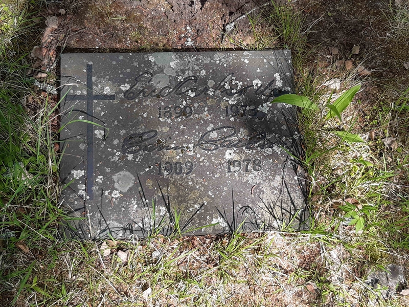 Grave number: KA 14    77