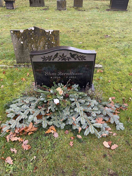 Grave number: VV 2    76, 77