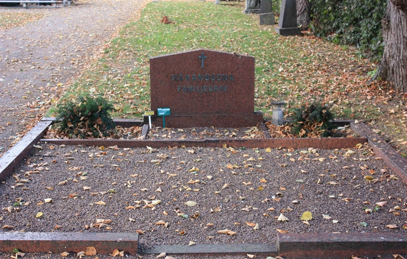 Grave number: Ö YÄ   206, 207