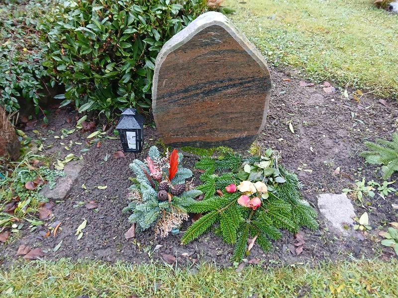 Grave number: FE K    96