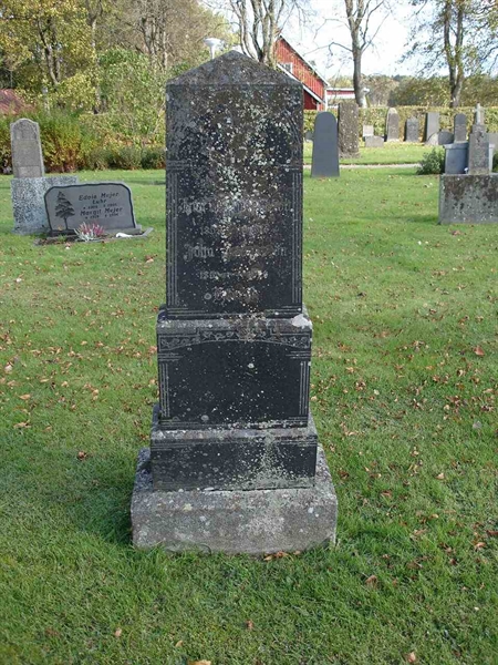 Grave number: FN T    10, 11