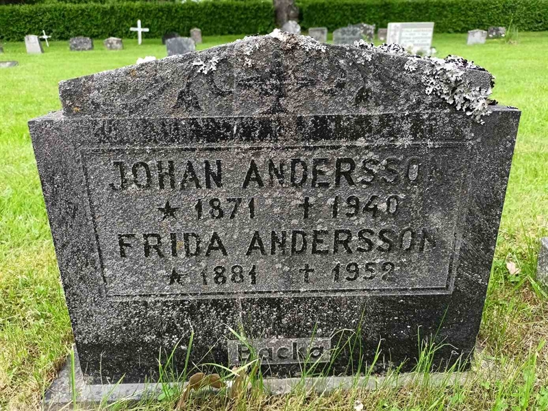 Gravnummer: 1 Ö 17   351V